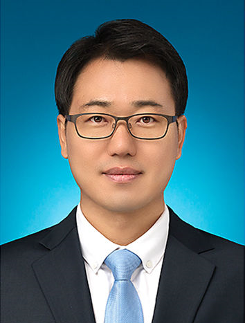 김용신 교수